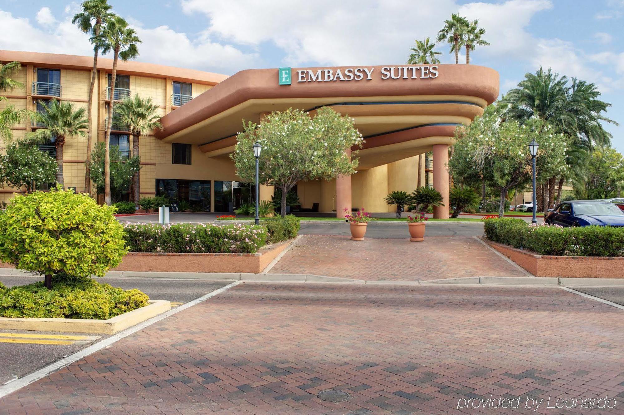 Embassy Suites By Hilton Phoenix Biltmore Exterior foto